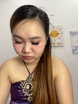 Snapshot of Odette68 chatting on November 1, 9:13 am Odette68 online show from November 1, 9:13 am