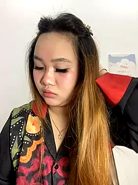 Snapshot of Odette68 chatting on October 31, 5:42 am Odette68 online show from October 31, 5:42 am