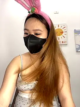 Snapshot of Odette68 chatting on October 23, 10:21 am Odette68 online show from October 23, 10:21 am