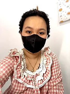 Snapshot of Odette68 chatting on October 13, 5:21 am Odette68 online show from October 13, 5:21 am