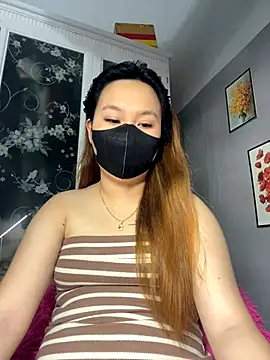 Snapshot of Odette68 chatting on September 21, 9:41 am Odette68 online show from September 21, 9:41 am