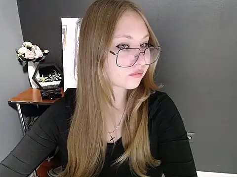 lady minx online show from October 3, 6:51 am