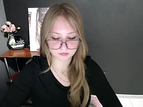 lady minx online show from October 10, 7:57 am