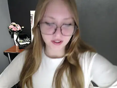 lady minx online show from October 2, 6:40 am