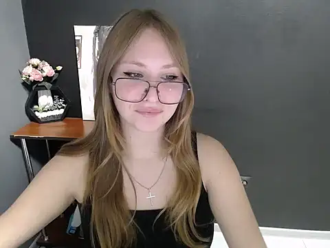 lady minx online show from October 28, 12:00 pm