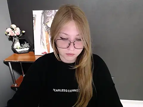 lady minx online show from October 13, 6:38 am