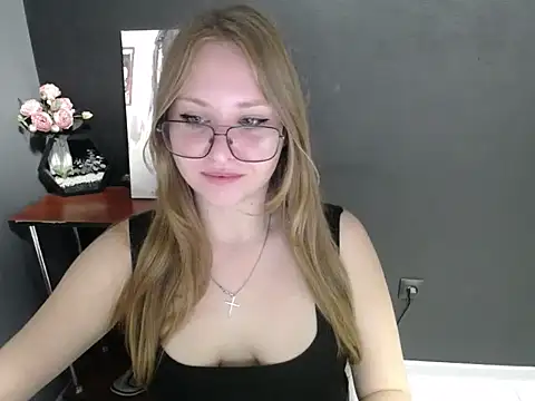 lady minx online show from October 17, 7:55 am