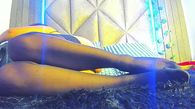 AbbyWathson online show from April 10, 12:22 pm