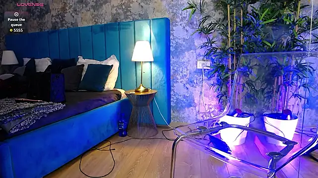 CreamyInkky  online show from February 19, 8:14 am