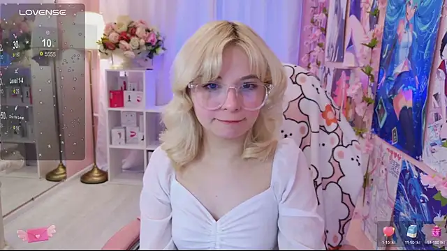 Coconut Mia online show from September 26, 1:53 pm