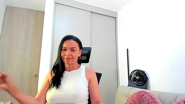 Snapshot of Evawalker_ chatting on September 25, 10:18 pm Evawalker online show from September 25, 10:18 pm