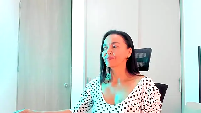 Snapshot of Evawalker_ chatting on September 28, 4:23 pm Evawalker online show from September 28, 4:23 pm