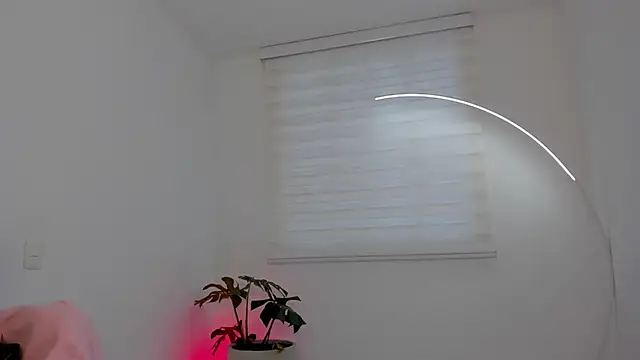 SavannahWildee online show from July 15, 11:59 am