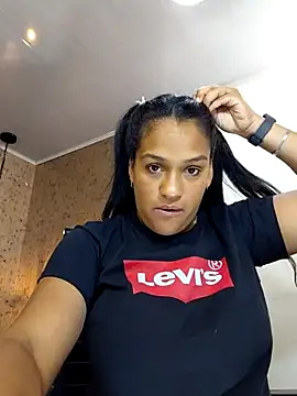 Snapshot of Michelle_Brito1 chatting on October 22, 8:36 pm Michelle Brito1 online show from October 22, 8:36 pm