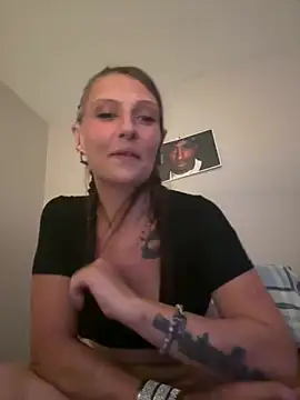 snowrillaxxx online show from July 3, 3:45 am