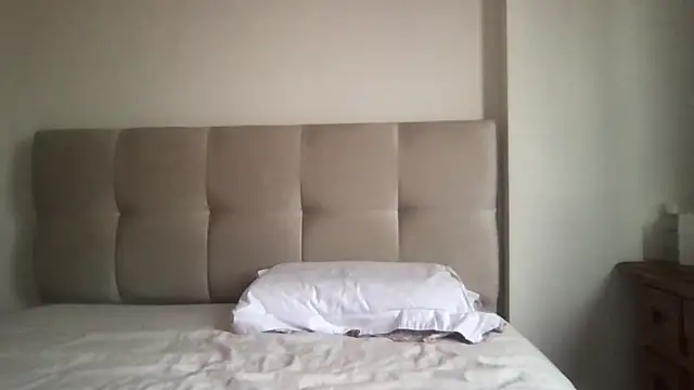 paolajonez online show from March 7, 12:45 pm