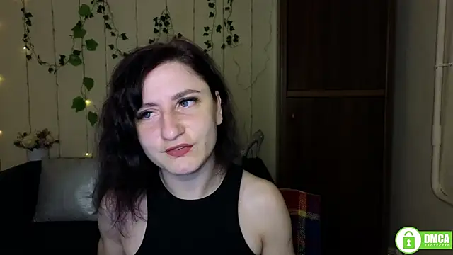 Snapshot of Muse_kitty_jenia chatting on October 31, 6:45 pm Muse kitty jenia online show from October 31, 6:45 pm