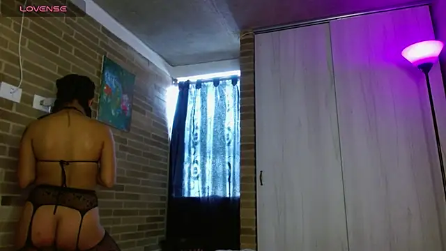 helenacyruss online show from October 8, 7:07 pm