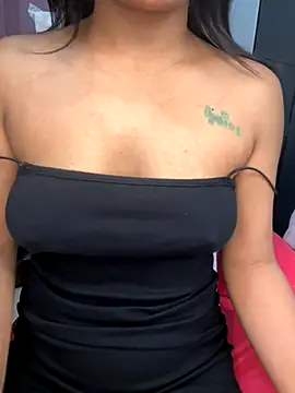 LeisyXO online show from November 11, 8:39 pm