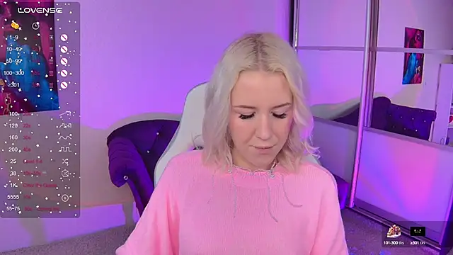 Snapshot of Selenatrend chatting on October 14, 6:27 am Selenatrend online show from October 14, 6:27 am