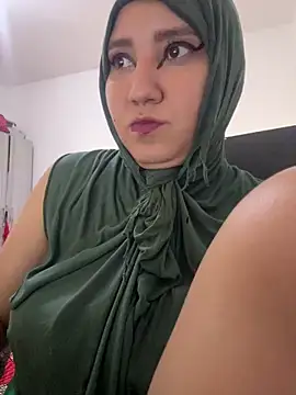 hannahayat online show from March 6, 2:01 pm