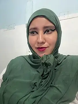 hannahayat online show from July 11, 8:20 pm