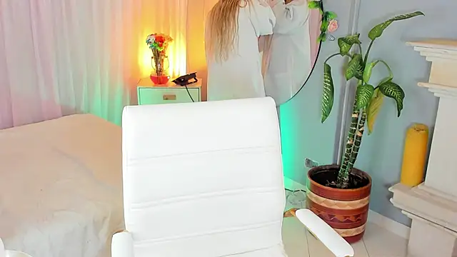 tiffany becker online show from May 29, 1:20 pm