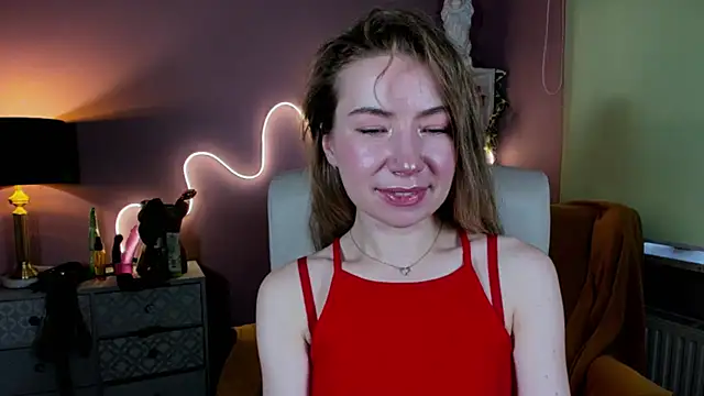 Snapshot of Mia_Tasty chatting on October 18, 6:49 am Mia Tasty online show from October 18, 6:49 am