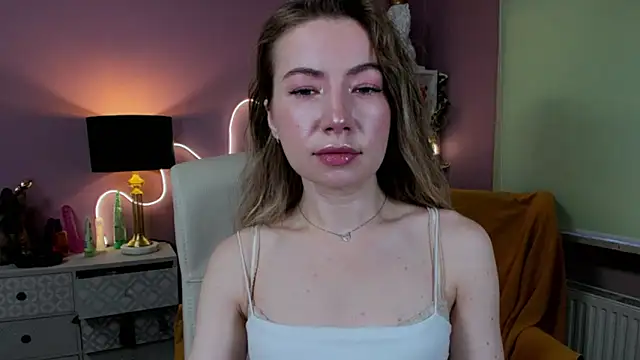 Snapshot of Mia_Tasty chatting on October 26, 7:37 am Mia Tasty online show from October 26, 7:37 am