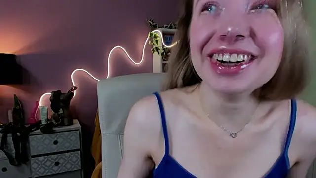 Snapshot of Mia_Tasty chatting on September 24, 6:34 am Mia Tasty online show from September 24, 6:34 am