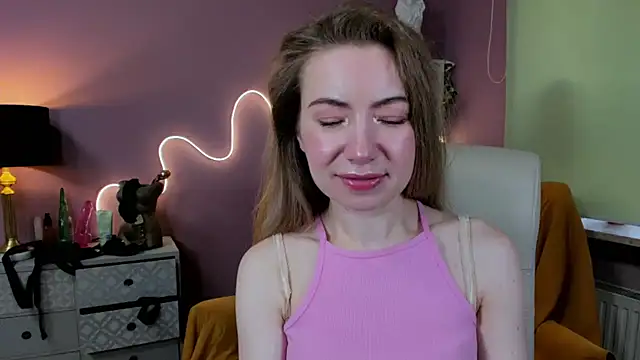 Snapshot of Mia_Tasty chatting on September 28, 7:14 am Mia Tasty online show from September 28, 7:14 am