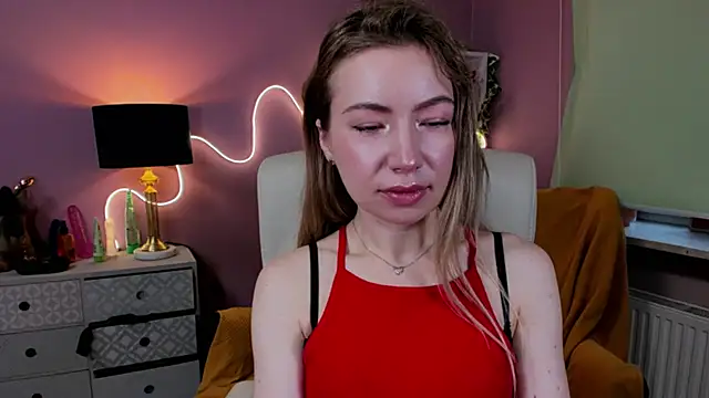 Snapshot of Mia_Tasty chatting on October 23, 6:41 am Mia Tasty online show from October 23, 6:41 am