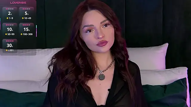 Snapshot of AnaWest chatting on October 13, 7:00 am AnaWest online show from October 13, 7:00 am