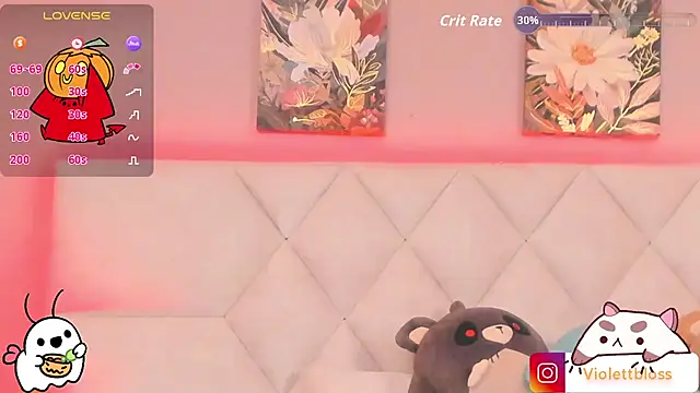 Snapshot of Violettbloss chatting on October 31, 3:41 am Violettbloss online show from October 31, 3:41 am