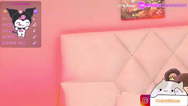 Snapshot of Violettbloss chatting on October 2, 3:44 am Violettbloss online show from October 2, 3:44 am