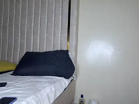 prety lily online show from November 9, 2:40 am