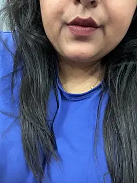 smile pretty online show from February 22, 10:10 pm