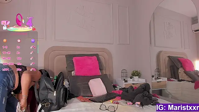 Snapshot of Maristxxr chatting on October 25, 7:54 pm Maristxxr online show from October 25, 7:54 pm