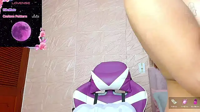 Snapshot of kendallsweet7 chatting on October 9, 8:24 pm kendallsweet7 online show from October 9, 8:24 pm