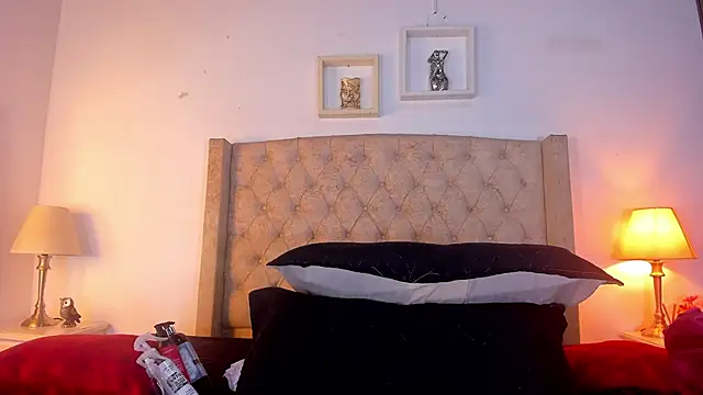 allisson m online show from March 27, 12:06 pm