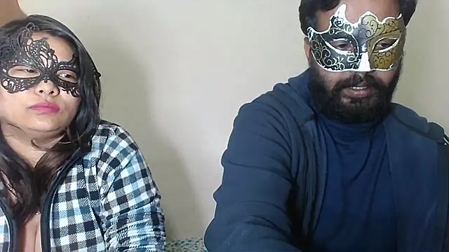 Cutehornycouples online show from December 20, 5:39 pm