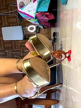 Cristina Vanegas631 online show from December 13, 7:53 pm