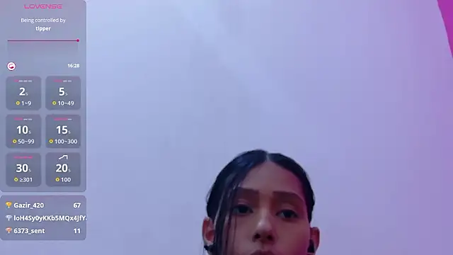 yourcuteneighbourr online show from February 4, 6:49 am