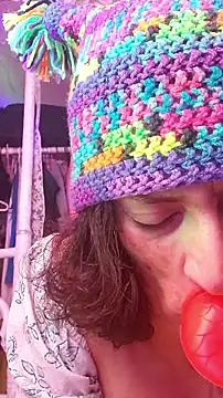 Snapshot of gurlnips chatting on October 12, 7:44 am gurlnips online show from October 12, 7:44 am