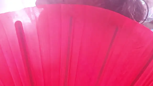 Snapshot of gurlnips chatting on October 5, 11:32 pm gurlnips online show from October 5, 11:32 pm