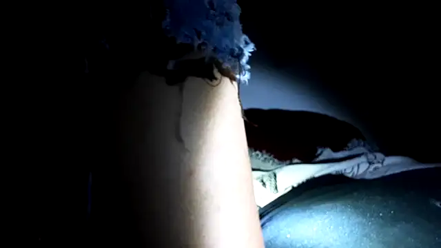 Snapshot of gurlnips chatting on September 22, 10:35 am gurlnips online show from September 22, 10:35 am