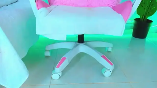 alexajhonson1012 online show from January 16, 9:22 pm