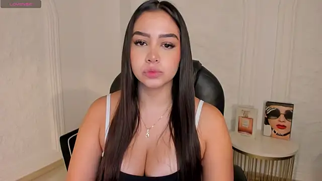 Snapshot of CelestePalmer_ chatting on October 6, 10:10 am CelestePalmer online show from October 6, 10:10 am