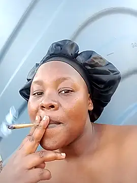 Snapshot of 1Blackertheberry1 chatting on October 2, 3:28 pm 1Blackertheberry1 online show from October 2, 3:28 pm