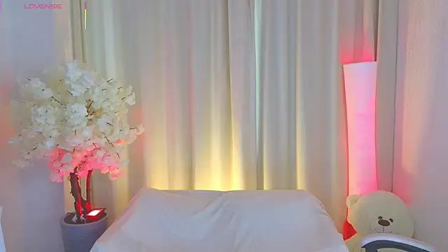 Snapshot of JessRosen chatting on October 27, 3:46 am JessRosen online show from October 27, 3:46 am